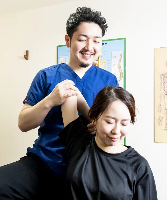 骨格の土台を整えることで全身バランスを改善